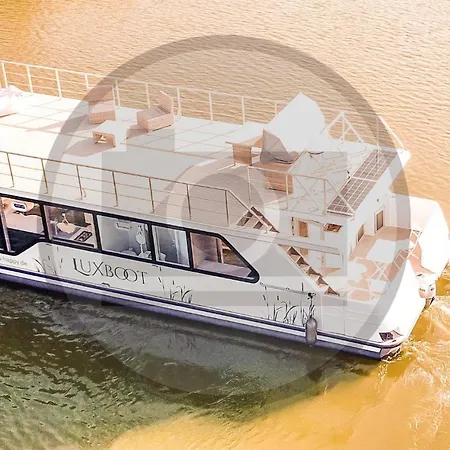 Botel Cozy Ship In Havelsee With Kitchen *