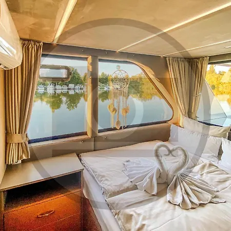 Cozy Ship In Havelsee With Kitchen * Milower Land
